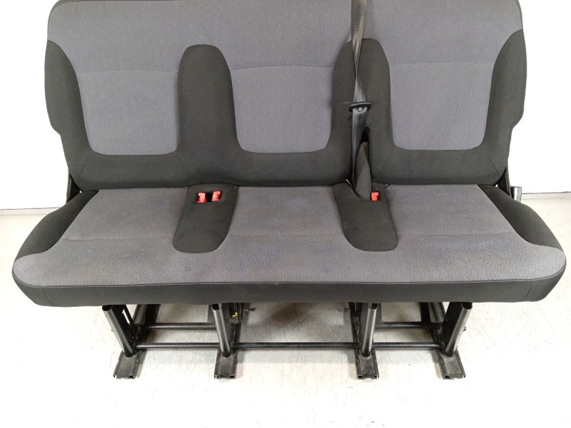Recambio de asientos traseros para opel vivaro b kasten/combi combi l1 2.7t referencia OEM IAM 93453271 95517385 