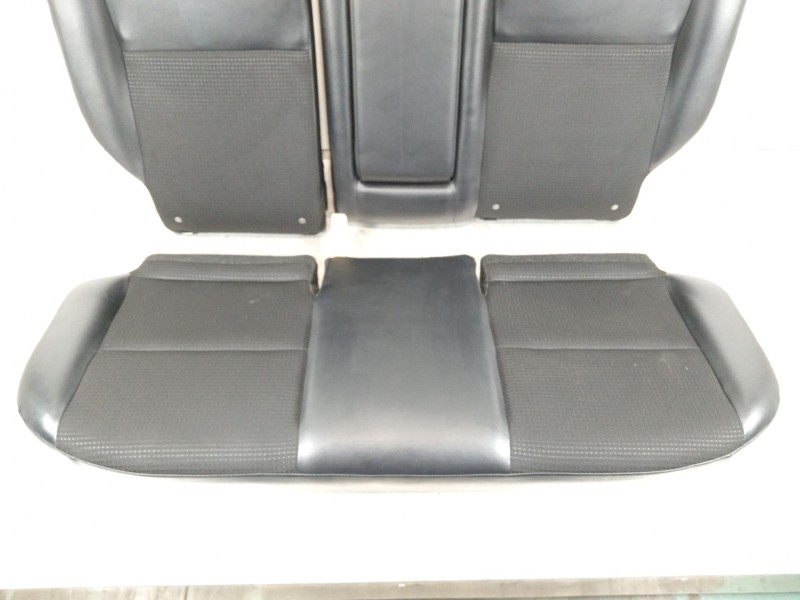 Recambio de asientos traseros para citroën c4 aircross 1.6 hdi 115 referencia OEM IAM 091008932201A 1607520380 1607896380