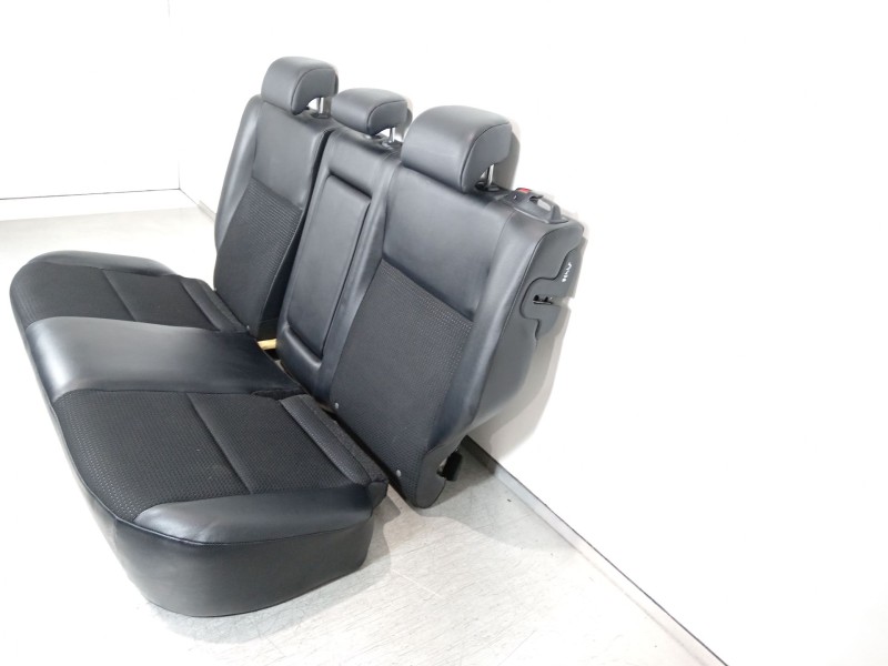 Recambio de asientos traseros para citroën c4 aircross 1.6 hdi 115 referencia OEM IAM 091008932201A 1607520380 1607896380