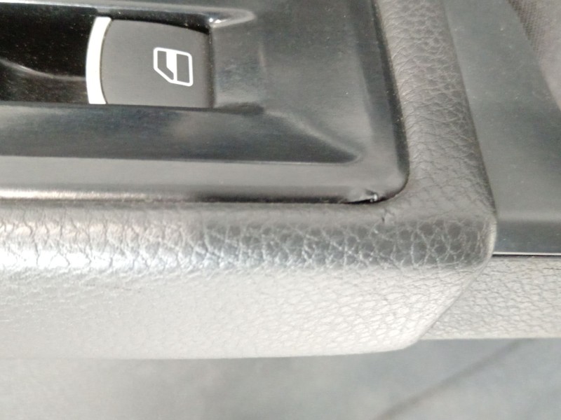 Recambio de guarnecido puerta delantera derecha para volkswagen golf vi (5k1) gti referencia OEM IAM 5k3867012  