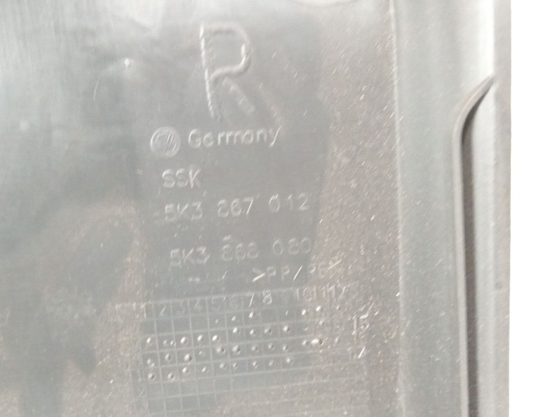 Recambio de guarnecido puerta delantera derecha para volkswagen golf vi (5k1) gti referencia OEM IAM 5k3867012  