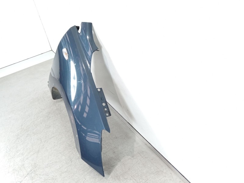 Recambio de aleta delantera derecha para kia rio (yb) attract referencia OEM IAM 66321H8050  