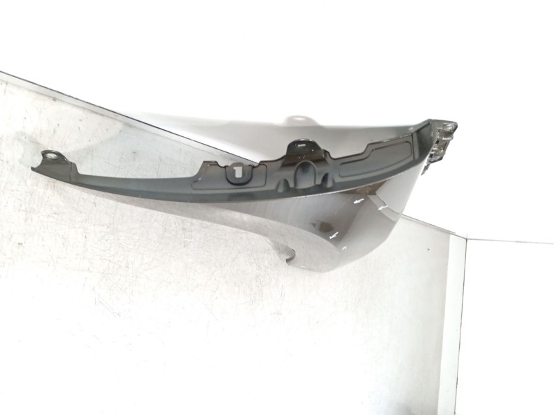 Recambio de aleta delantera derecha para kia rio (yb) attract referencia OEM IAM 66321H8050  