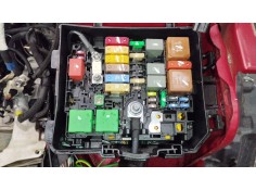 Recambio de caja reles / fusibles para opel corsa f (p2jo) 1.2 (68) referencia OEM IAM 9804848480  