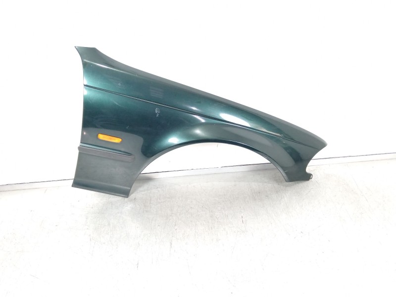 Recambio de aleta delantera derecha para bmw 3 (e46) 320 d referencia OEM IAM 41358240406  