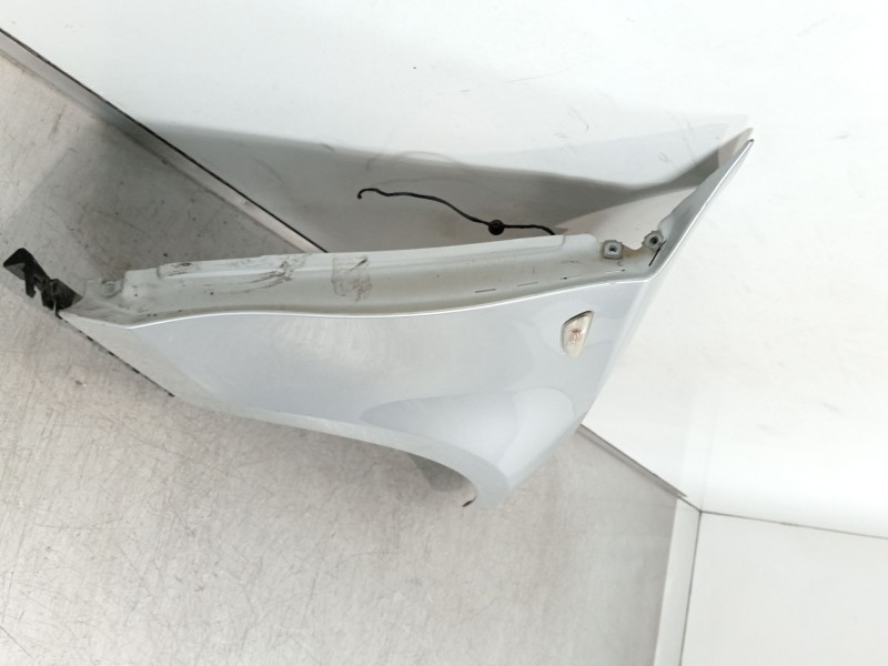 Recambio de aleta delantera derecha para bmw serie 1 berlina (e81/e87) 118d referencia OEM IAM 41357133228  