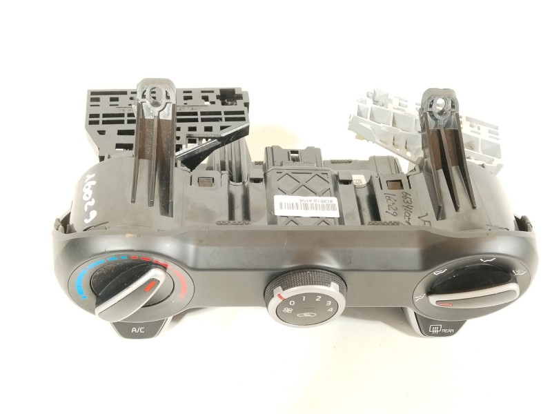 Recambio de mando calefaccion / aire acondicionado para kia stonic (yb) 1.2 cvvt referencia OEM IAM 97250H8120  