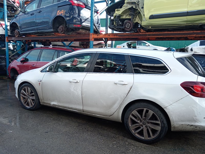 opel astra j sports tourer (p10) del año 2015