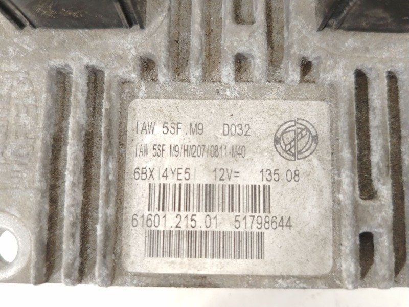 Recambio de centralita motor uce para lancia ypsilon (843_) 1.4 (843.axg1a) referencia OEM IAM 51798644 6BXI4YE51 