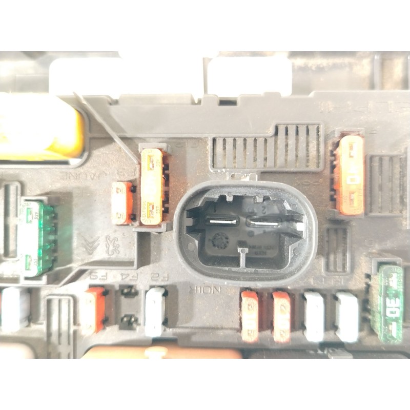 Recambio de caja reles / fusibles para peugeot 307 break (3e) 1.6 hdi 110 referencia OEM IAM 9661708280 BSML1100 