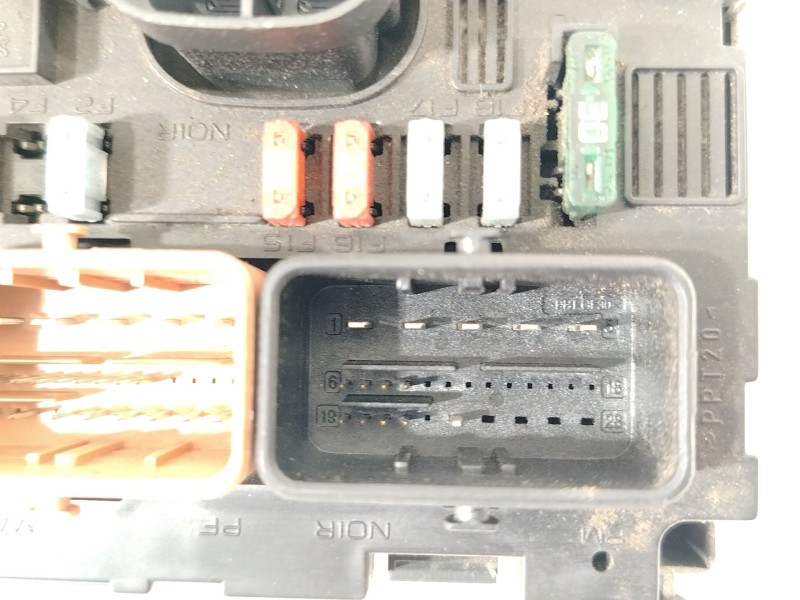 Recambio de caja reles / fusibles para peugeot 307 break (3e) 1.6 hdi 110 referencia OEM IAM 9661708280 BSML1100 