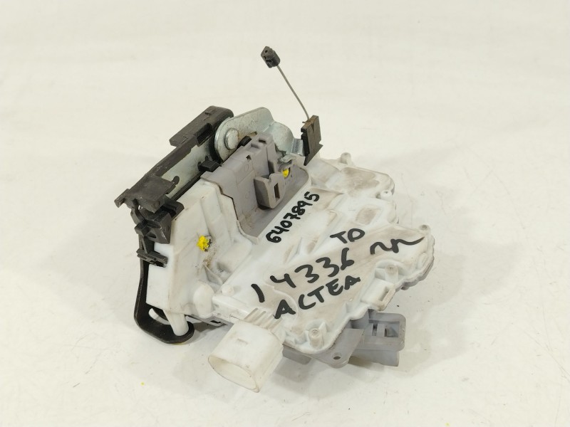 Recambio de cerradura puerta trasera derecha para seat altea (5p1) 1.9 tdi referencia OEM IAM 1P0839016A  