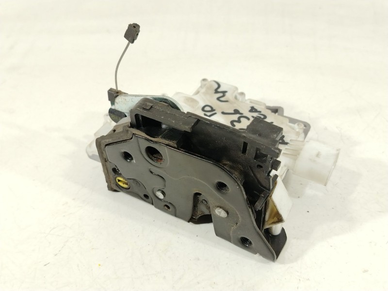 Recambio de cerradura puerta trasera derecha para seat altea (5p1) 1.9 tdi referencia OEM IAM 1P0839016A  