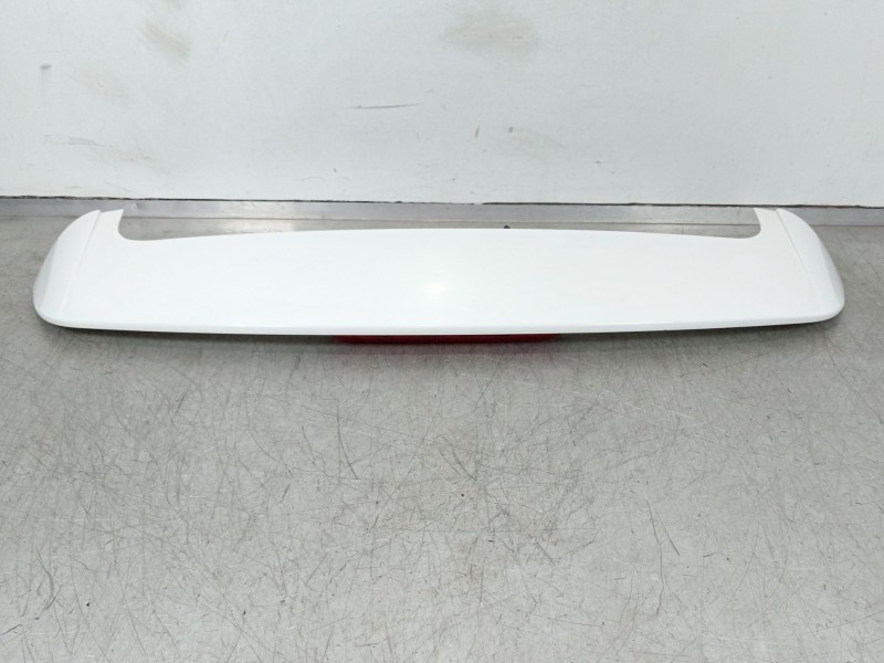 Recambio de aleron trasero para kia stonic (yb) 1.2 cvvt referencia OEM IAM 87210H8400  