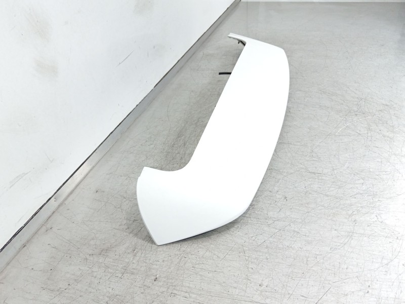 Recambio de aleron trasero para kia stonic (yb) 1.2 cvvt referencia OEM IAM 87210H8400  