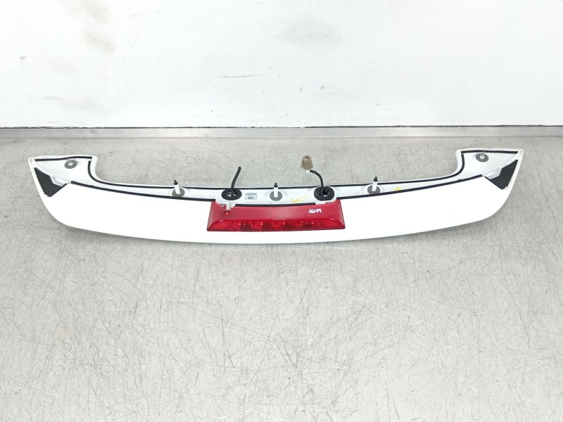 Recambio de aleron trasero para kia stonic (yb) 1.2 cvvt referencia OEM IAM 87210H8400  