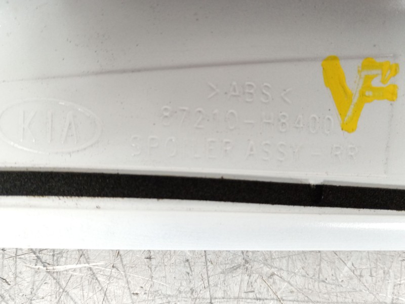Recambio de aleron trasero para kia stonic (yb) 1.2 cvvt referencia OEM IAM 87210H8400  