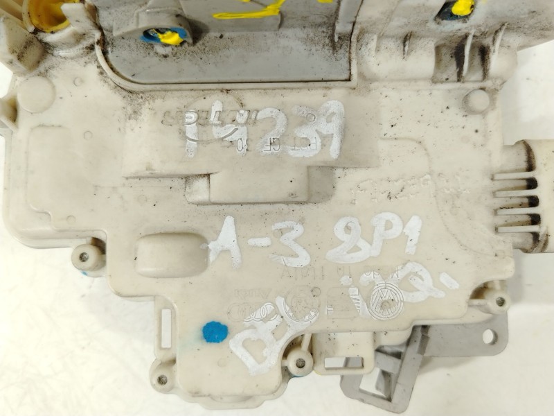 Recambio de cerradura puerta delantera izquierda para audi a3 (8p1) 1.6 fsi referencia OEM IAM 4F1837015E  