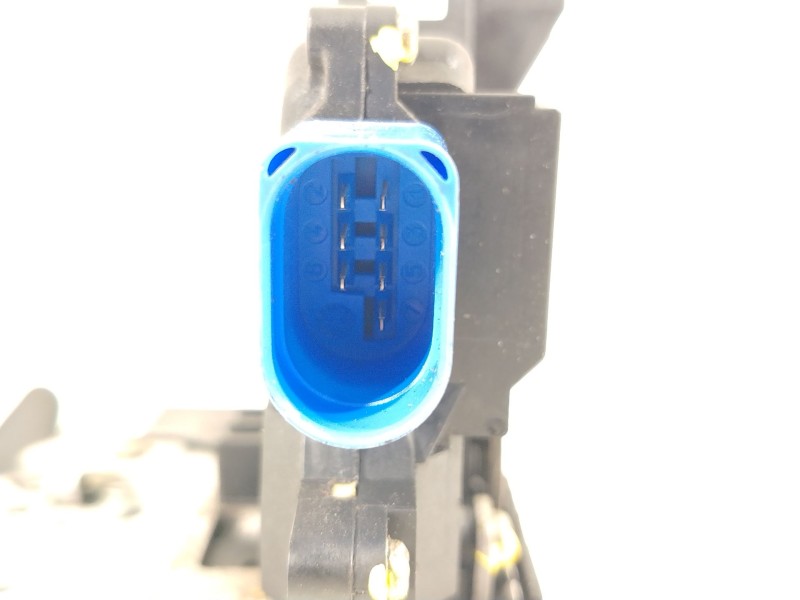 Recambio de cerradura puerta delantera derecha para audi a3 (8p) 1.6 ambiente referencia OEM IAM 4E1837016  