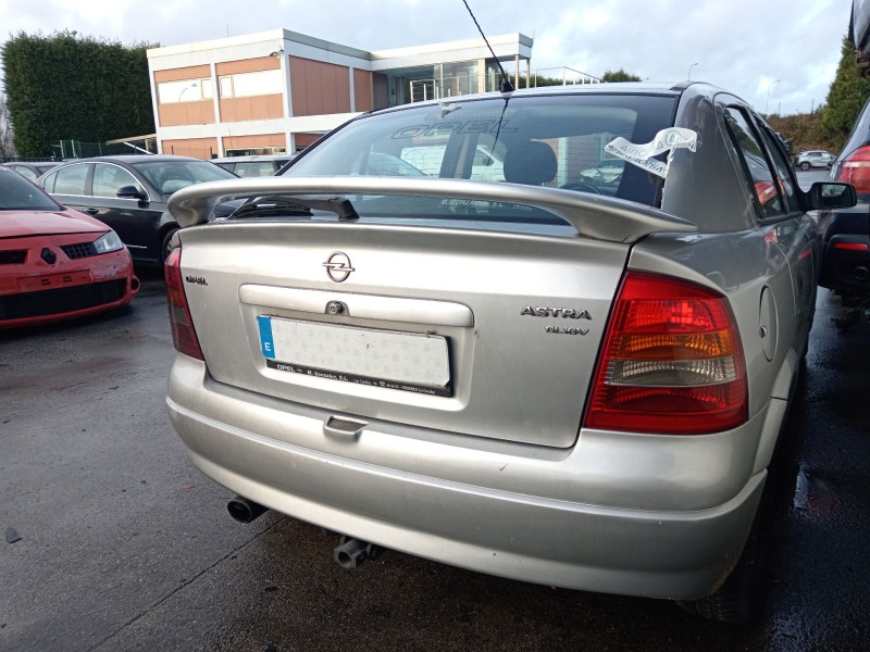 opel astra g hatchback (t98) del año 1999