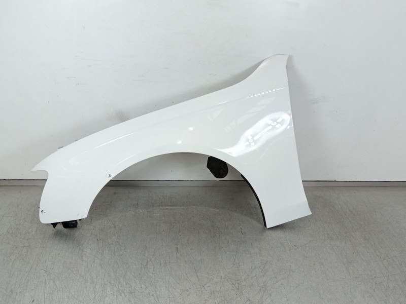 Recambio de aleta delantera izquierda para audi a4 b8 (8k2) 2.0 tdi referencia OEM IAM 8K0821106J  