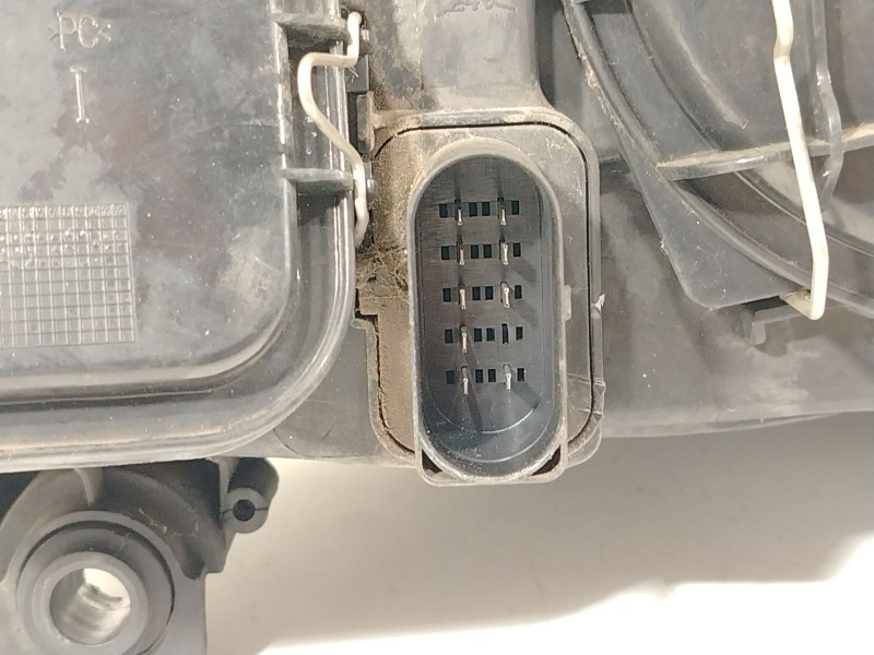 Recambio de faro izquierdo para seat ibiza iii (6l1) 1.4 16v referencia OEM IAM 6L1941751B  