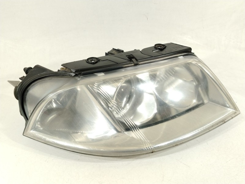Recambio de faro derecho para volkswagen passat b5.5 (3b3) 1.9 tdi referencia OEM IAM 1EL008350 3B0941016AN 