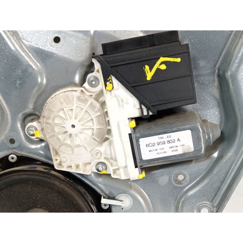 Recambio de elevalunas delantero izquierdo para seat ibiza iii (6l1) 1.4 16v referencia OEM IAM 6L4837751CQ 6L4837755P 6Q2959802