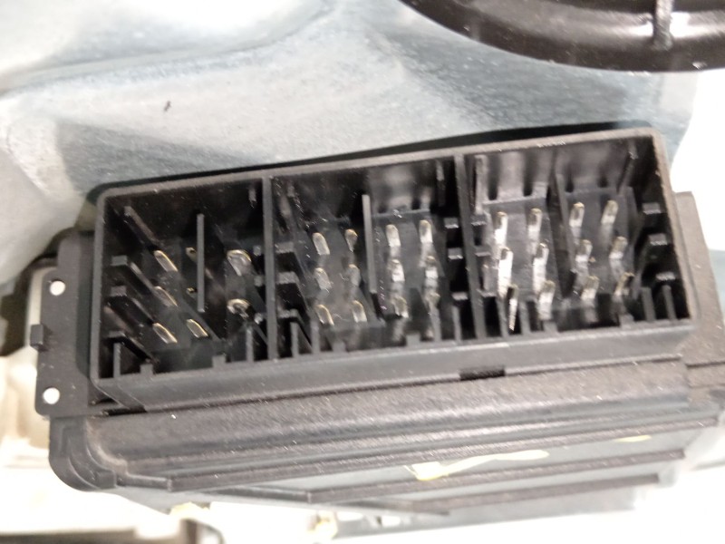 Recambio de elevalunas delantero izquierdo para seat ibiza iii (6l1) 1.4 16v referencia OEM IAM 6L4837751CQ 6L4837755P 6Q2959802