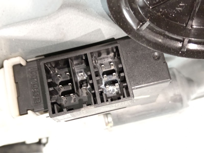 Recambio de elevalunas delantero izquierdo para seat ibiza iii (6l1) 1.4 16v referencia OEM IAM 6L3837751CH 6L3837755T 