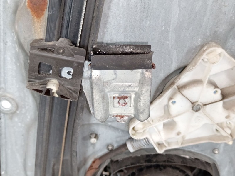 Recambio de elevalunas delantero izquierdo para seat ibiza iii (6l1) 1.4 16v referencia OEM IAM 6L3837751CH 6L3837755T 