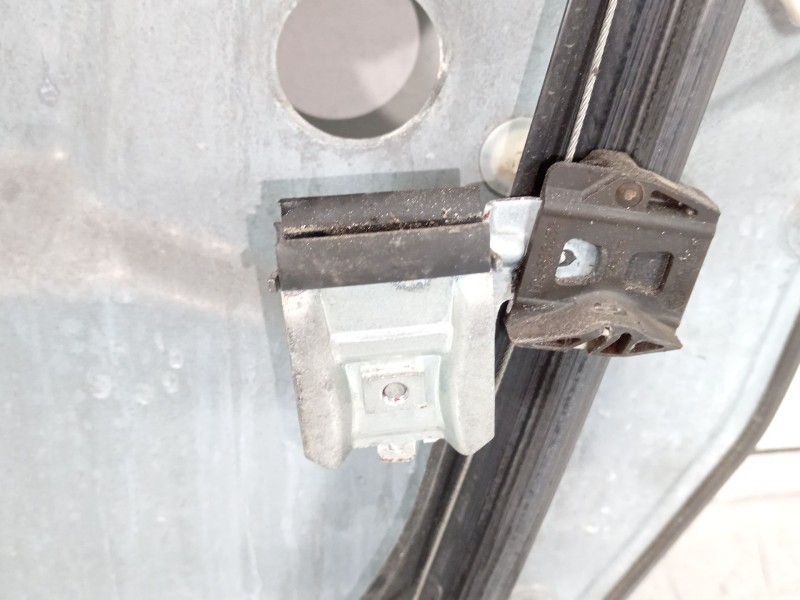 Recambio de elevalunas delantero izquierdo para seat ibiza iii (6l1) 1.4 16v referencia OEM IAM 6L3837751CH 6L3837755T 