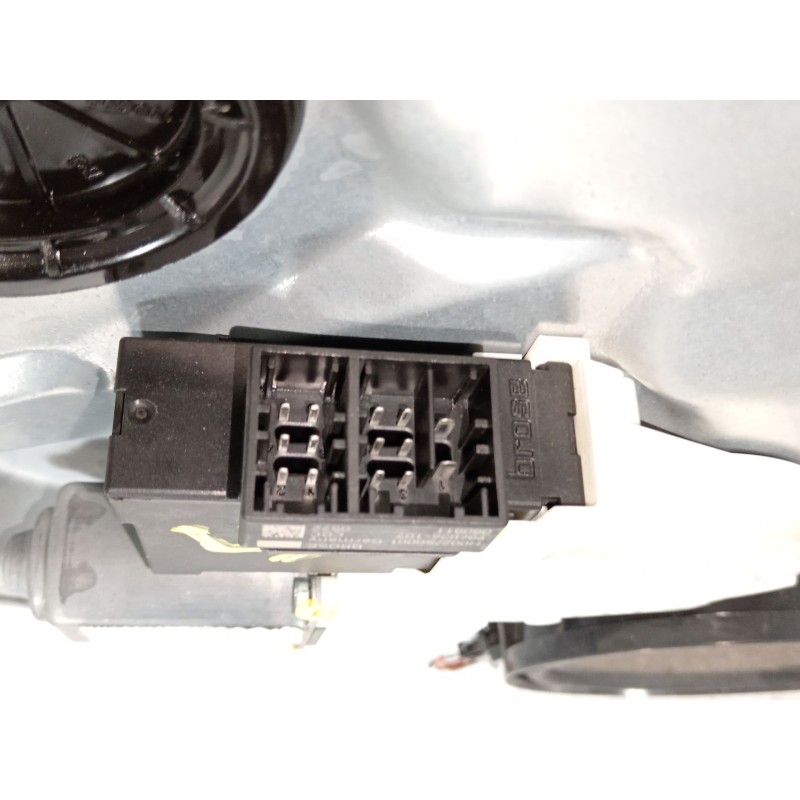 Recambio de elevalunas delantero derecho para seat ibiza iii (6l1) 1.4 16v referencia OEM IAM 6L3837752CQ 6L3837756AC 6L2959801