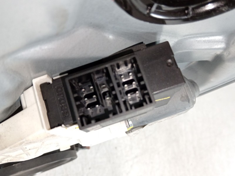 Recambio de elevalunas delantero izquierdo para seat ibiza iii (6l1) 1.4 16v referencia OEM IAM 6L3837751CH 6L2959802 6L3837755A