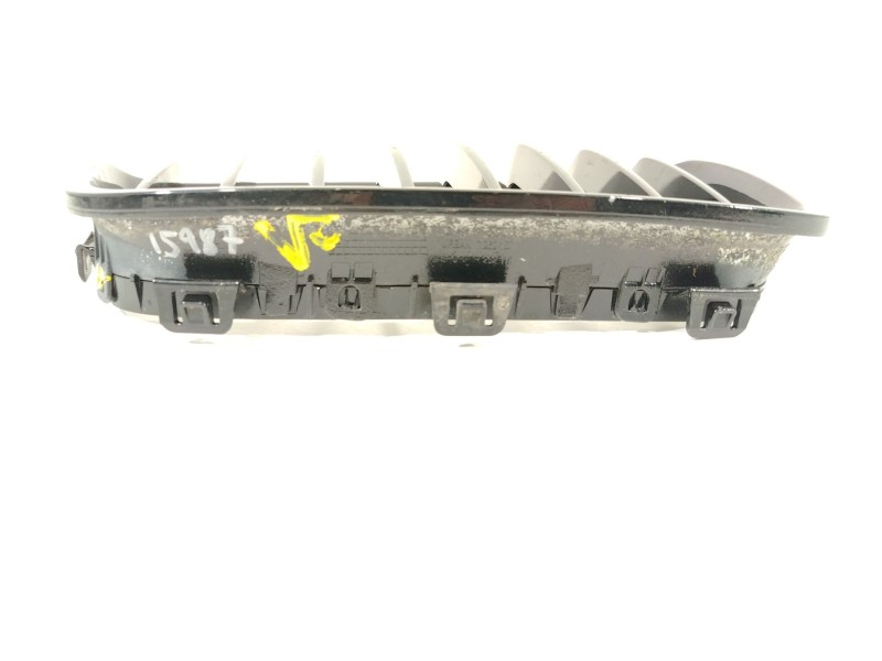 Recambio de rejilla delantera para bmw 1 (f20) 116 d referencia OEM IAM 7239022 51137262120 