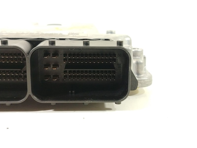 Recambio de centralita motor uce para bmw 1 (f20) 116 d referencia OEM IAM 8518424 0281018594 13618576341