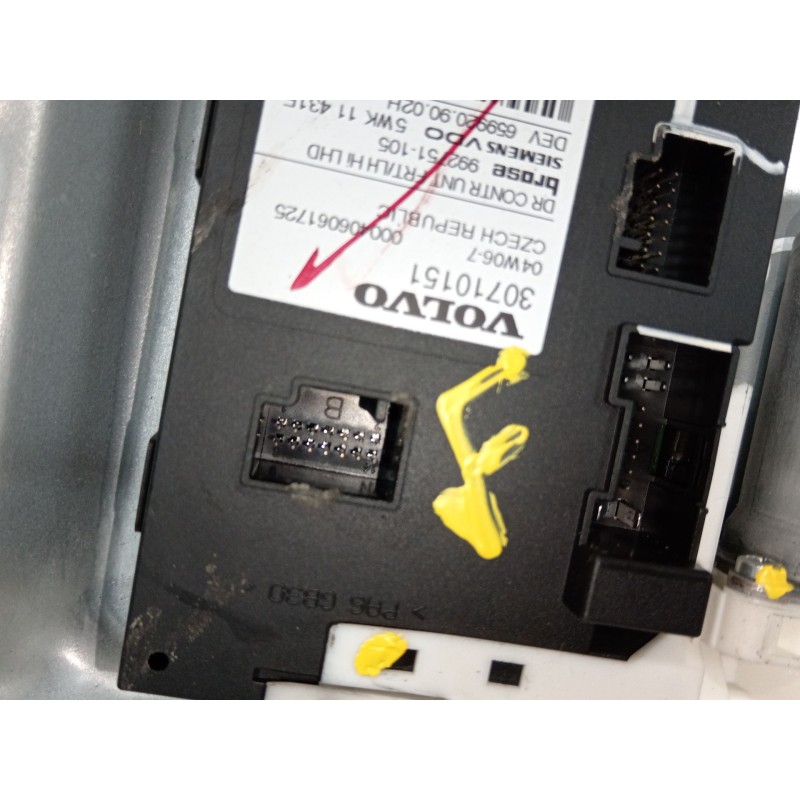 Recambio de elevalunas delantero izquierdo para volvo s40 ii (544) 2.0 d referencia OEM IAM 8679080 30710151 992745100