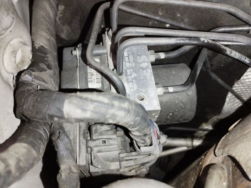 Recambio de abs para volkswagen polo v (6r1, 6c1) 1.6 tdi referencia OEM IAM 6R0614517AB  0265239012