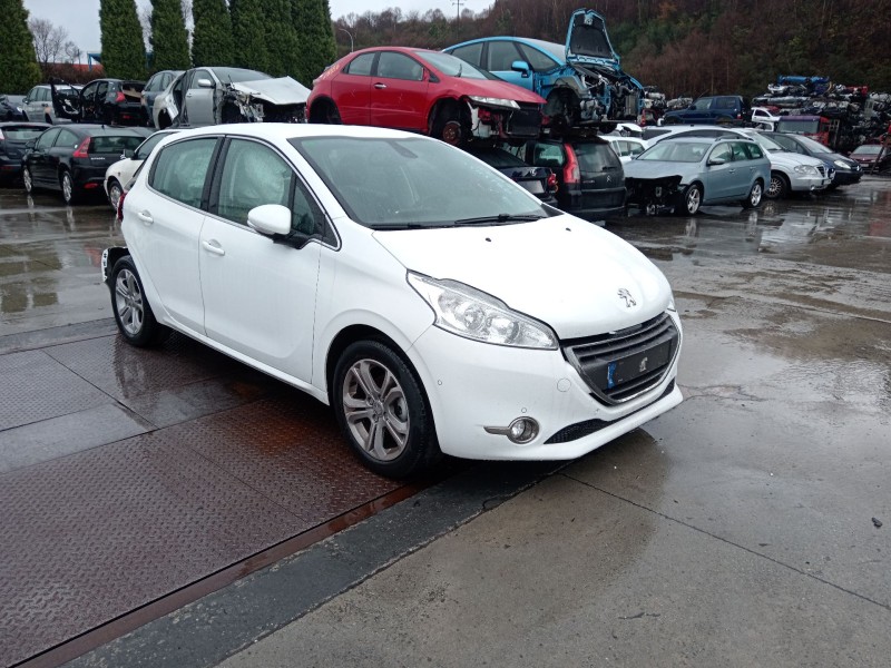 peugeot 208 i (ca_, cc_) del año 2013