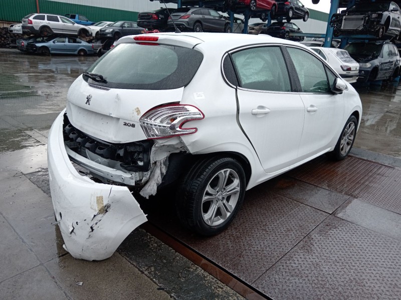 peugeot 208 i (ca_, cc_) del año 2013