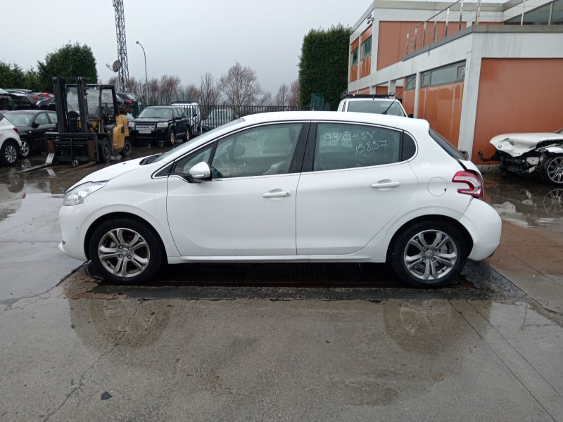 peugeot 208 i (ca_, cc_) del año 2013