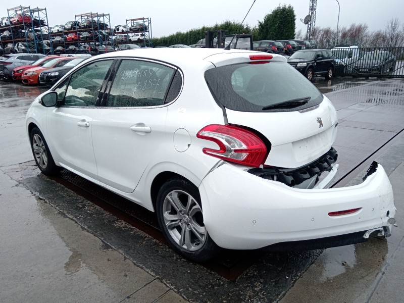 peugeot 208 i (ca_, cc_) del año 2013