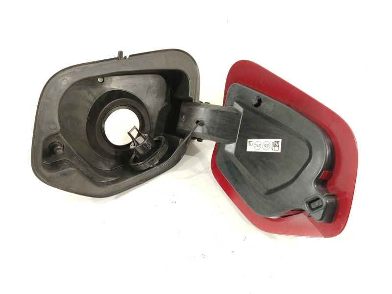 Recambio de tapa exterior combustible para opel corsa f (p2jo) 1.2 (68) referencia OEM IAM 39167574 39167575 