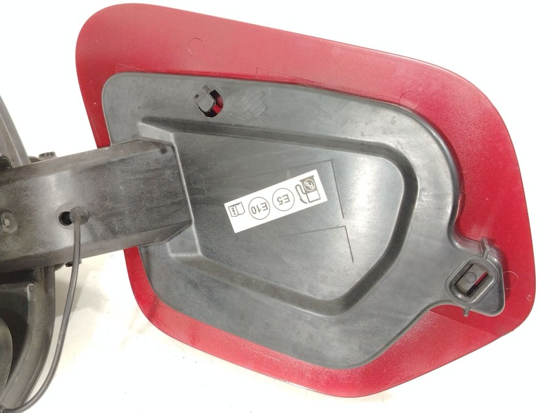 Recambio de tapa exterior combustible para opel corsa f (p2jo) 1.2 (68) referencia OEM IAM 39167574 39167575 