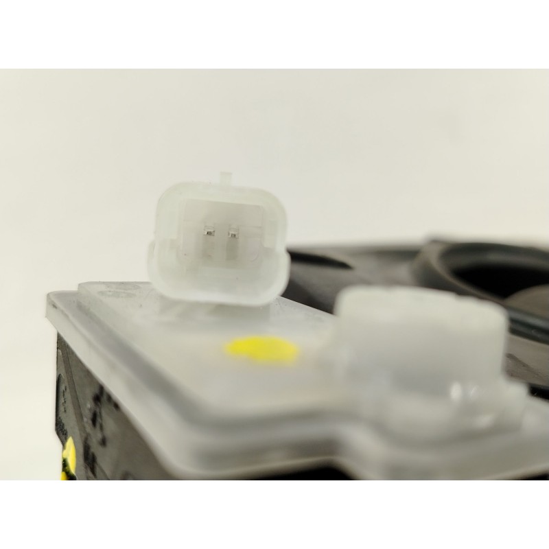 Recambio de tapa exterior combustible para opel corsa f (p2jo) 1.2 (68) referencia OEM IAM 39167574 39167575 