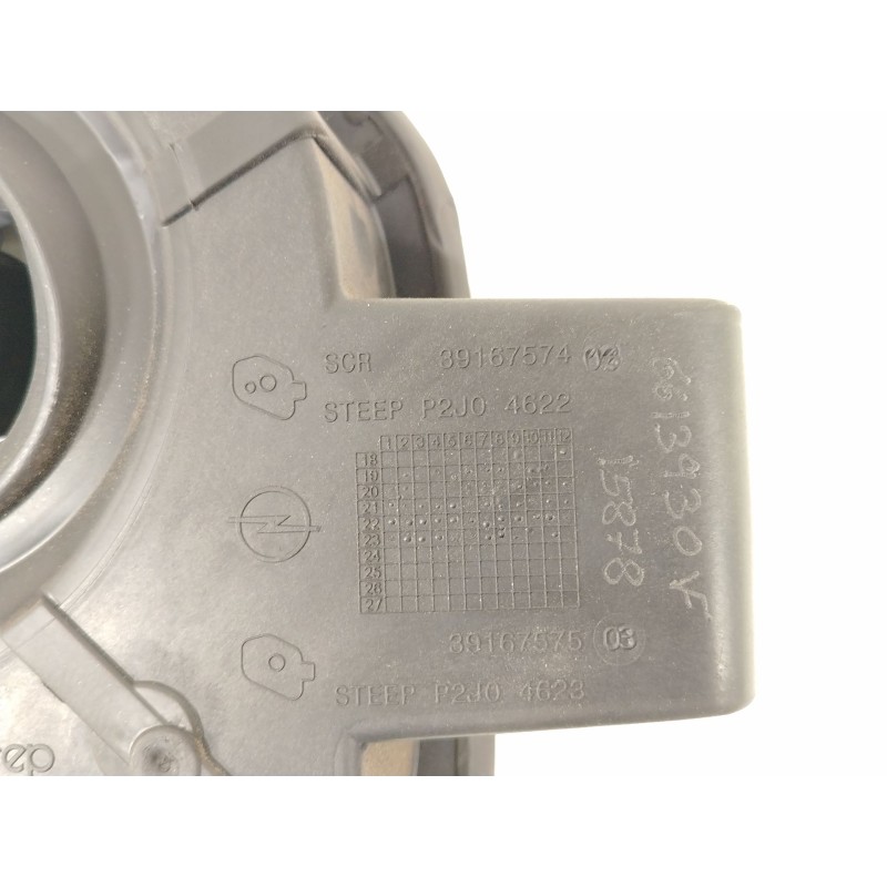 Recambio de tapa exterior combustible para opel corsa f (p2jo) 1.2 (68) referencia OEM IAM 39167574 39167575 