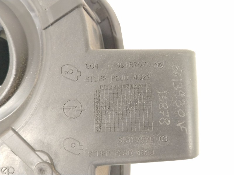 Recambio de tapa exterior combustible para opel corsa f (p2jo) 1.2 (68) referencia OEM IAM 39167574 39167575 