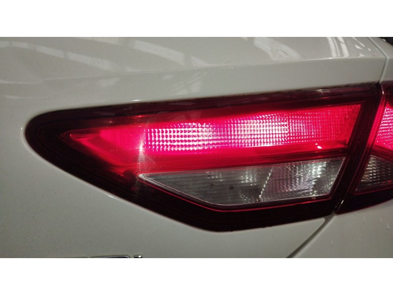 Recambio de piloto trasero derecho en porton para seat leon (5f1) 1.6 tdi referencia OEM IAM 5F0945094D  