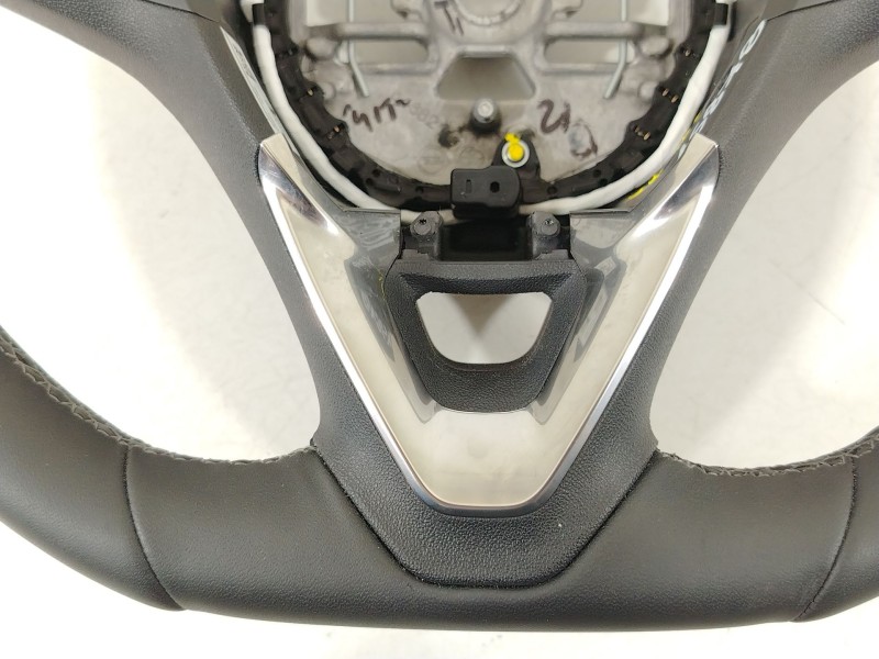 Recambio de volante para opel corsa f (p2jo) 1.2 (68) referencia OEM IAM 2332010760  