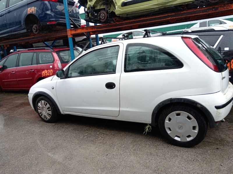 opel corsa c (x01) del año 2003